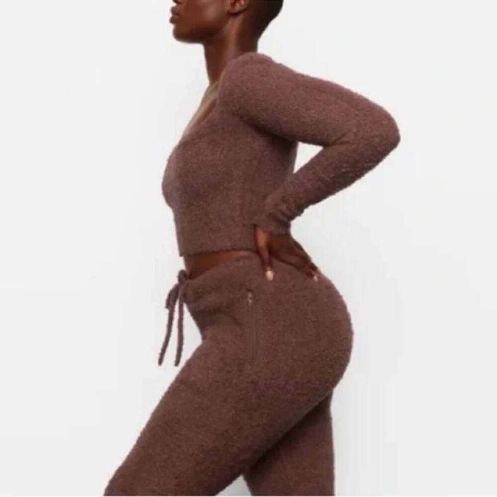 SKIMS Cozy Knit Scoop Neck Crop Top S/M Chocolate Brown - Picture 4 of 7